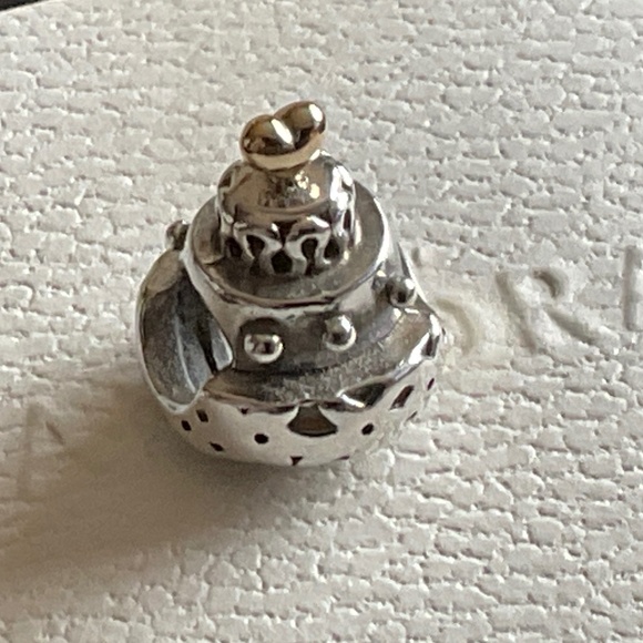 Pandora two tone Wedding Cake charm with 14k gold heart - Picture 2 of 5